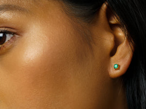 Soulmate Emerald 18K Yellow Gold Studs Round