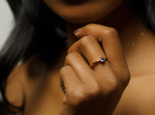 Load image into Gallery viewer, Clarity Drop Sapphire18K Yellow Gold Ring