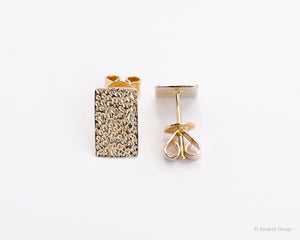 Conscious Essential 18K Yellow Gold Studs