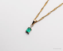 Load image into Gallery viewer, Hero Emerald 18K Yellow Gold Pendant