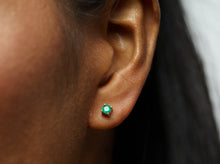 Load image into Gallery viewer, Soulmate Emerald 18K White Gold Studs Round
